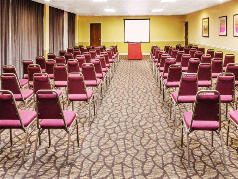 Ramada By Wyndham Salt Lake City North Temple エクステリア 写真