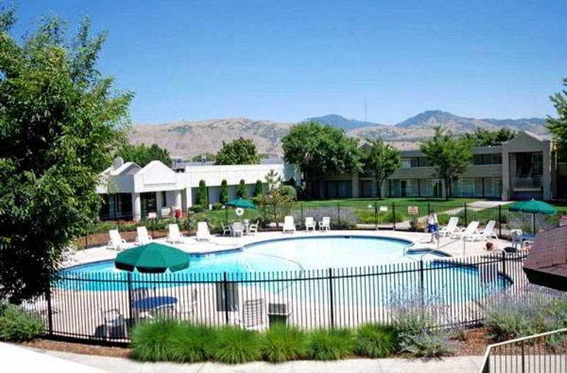 Ramada By Wyndham Salt Lake City North Temple エクステリア 写真