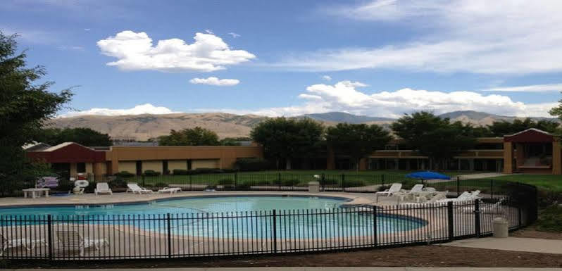 Ramada By Wyndham Salt Lake City North Temple エクステリア 写真
